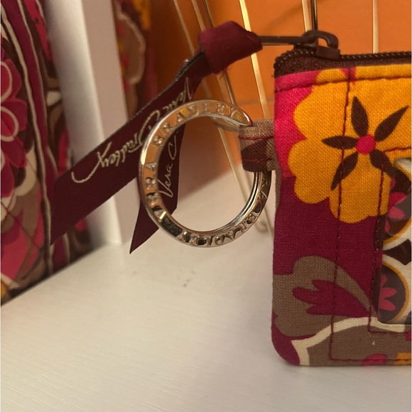 EUC Vera Bradley Messenger Bag & ID holder Set (Carnaby Retired Pattern) - Picture 6 of 15